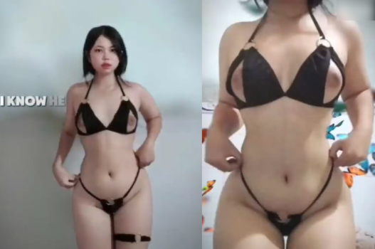 Nàng khoe trang phục sexy khiến mọi người trầm trồ